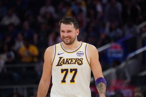 皇冠体育登录入口-末节34-23完成逆转！东契奇：这是因为我们带着目标打球